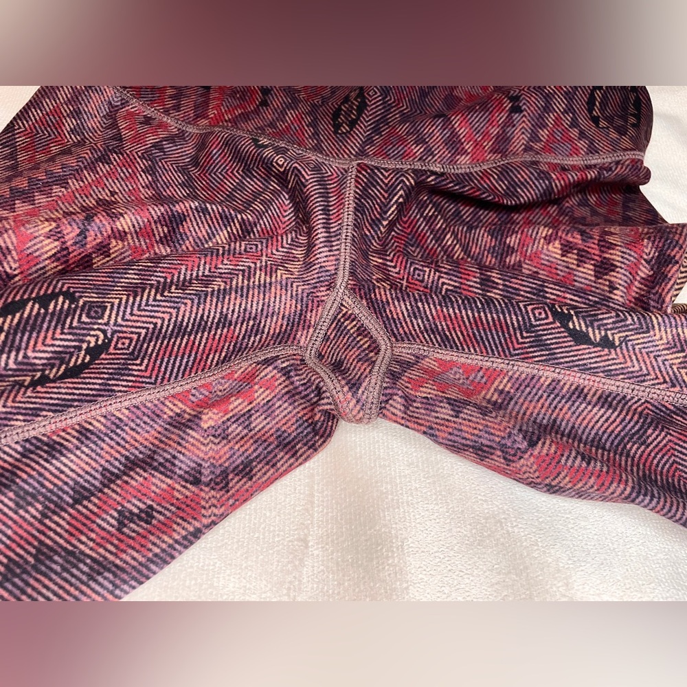 Sexy Garnet Slice Niyama Sol leggings! Rare. excellent condition. Earth tones - Picture 5 of 9